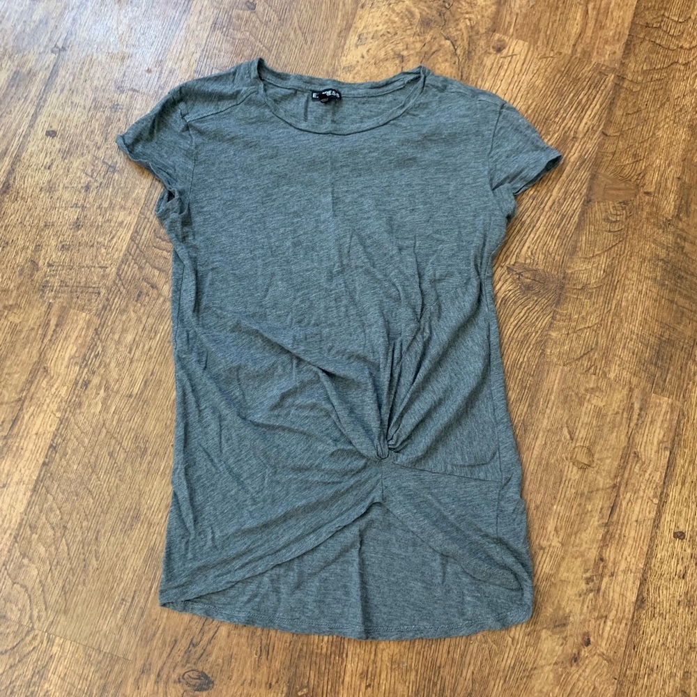 Express twist front tee